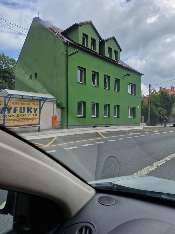 Penzion Dubi - Ruska 393 - 110 Buitenkant foto