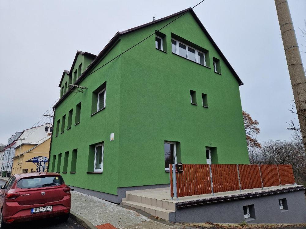 Penzion Dubi - Ruska 393 - 110 Buitenkant foto
