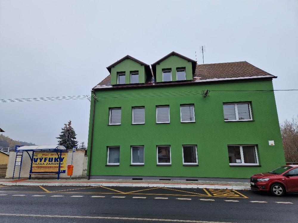 Penzion Dubi - Ruska 393 - 110 Buitenkant foto